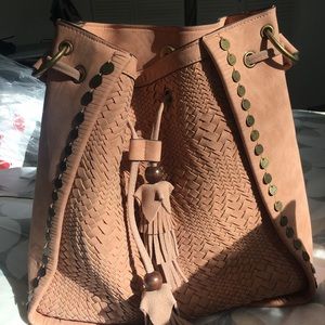 HOST PICK: Hobo Bag 🌸